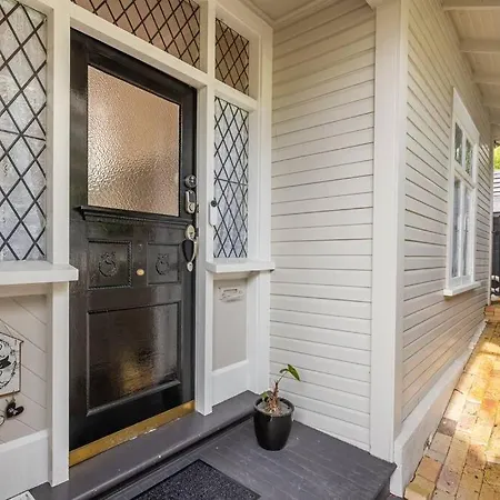 Parnell Home With Stunning Views